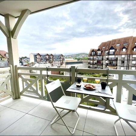 Ferienwohnung Sejour Authentique - Balcon, Parking & Wifi Ultra-Rapide Deauville Exterior foto