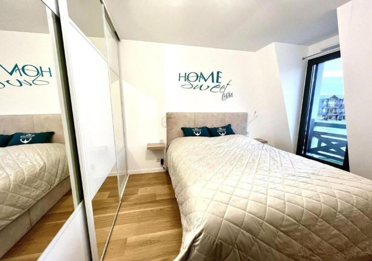Ferienwohnung Sejour Authentique - Balcon, Parking & Wifi Ultra-Rapide Deauville Exterior foto
